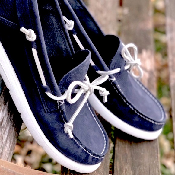 New UGG Beach Navy Mocc Boat Shoe Nubuck Leather - Picture 3 of 9